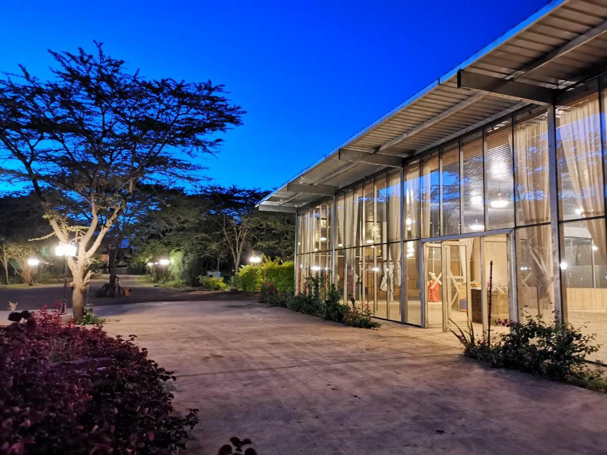 Jambo Mara Safari Lodge Ololaimutiek Kültér fotó